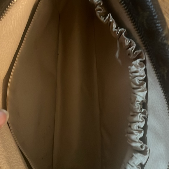 Louis Vuitton toiletry bag excellent condition - Picture 9 of 9